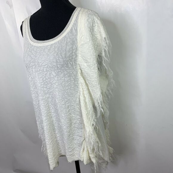 Free People Treat Me Tender Ivory Asymmetrical Fringe Blouse NWT Size S - Picture 7 of 9